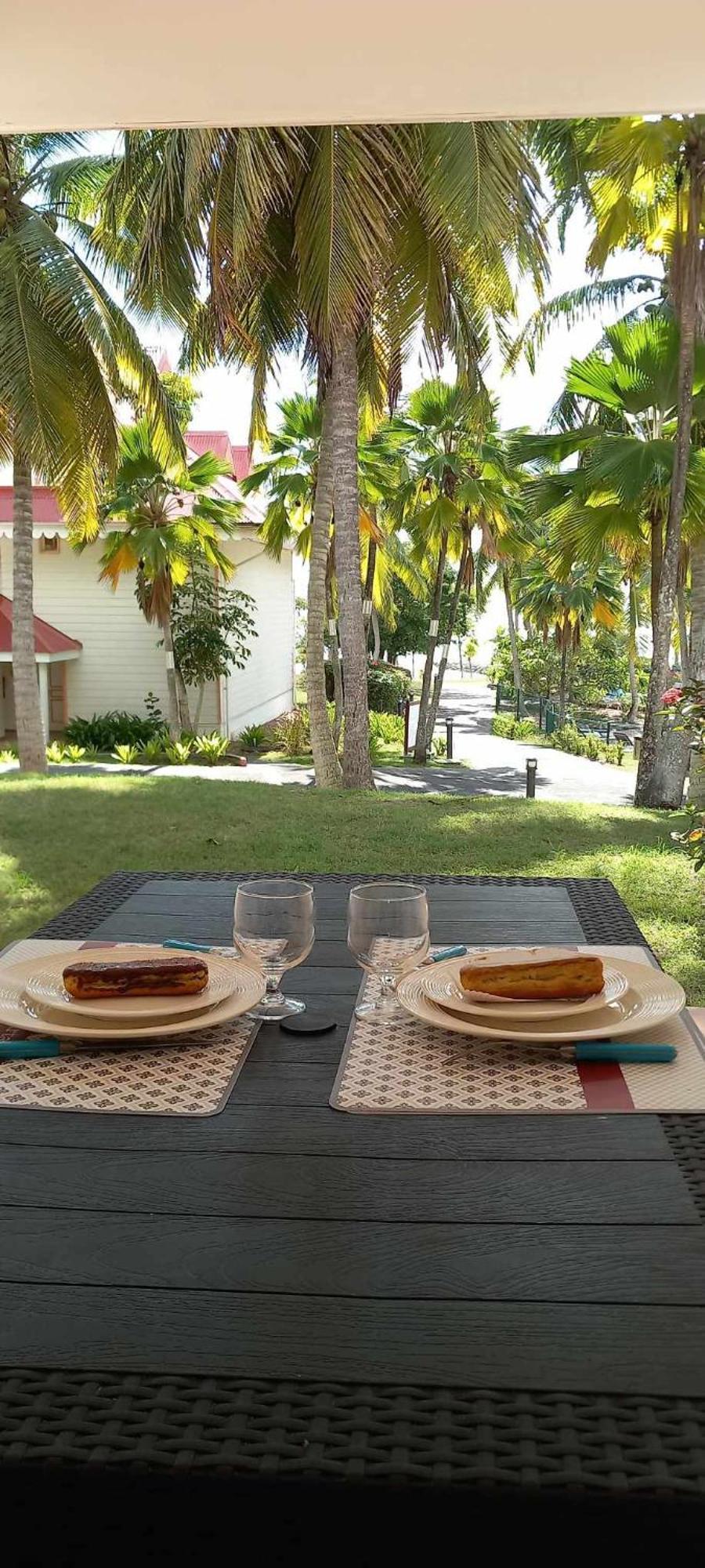 Caraibes Apparts-Resorts Сент-Анн Екстер'єр фото